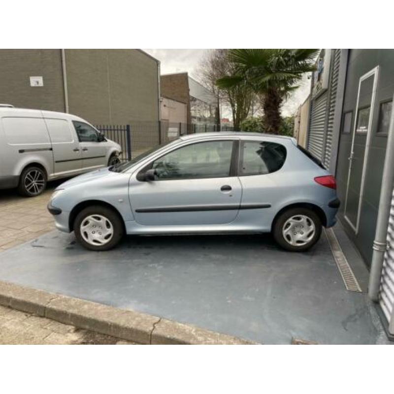 Peugeot 206 1.1 XR