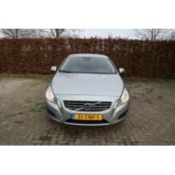 Volvo S60 2.0 D3 Momentum LEDER NAVI (bj 2011)