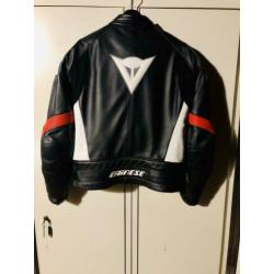 Mooie leren Dainese jas, maat 54