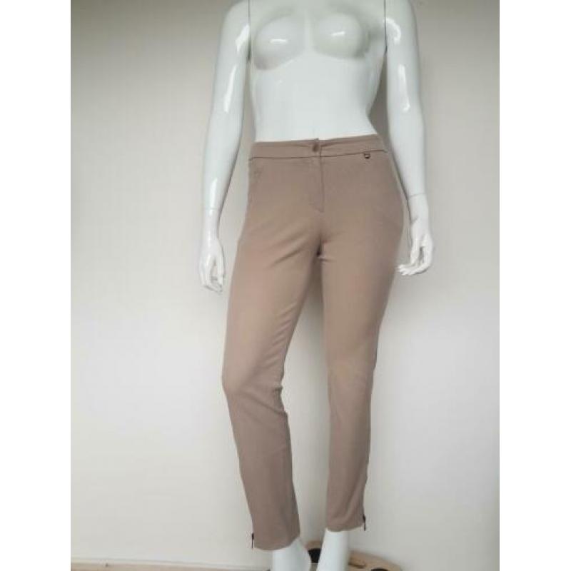 Pantalon Luica Cerano. Mt. 40. Beige