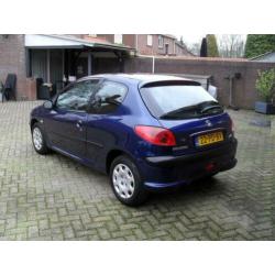 Peugeot 206 1.4 Pop' Art 2004 Airco Nw APK NAP Elekt ramen C