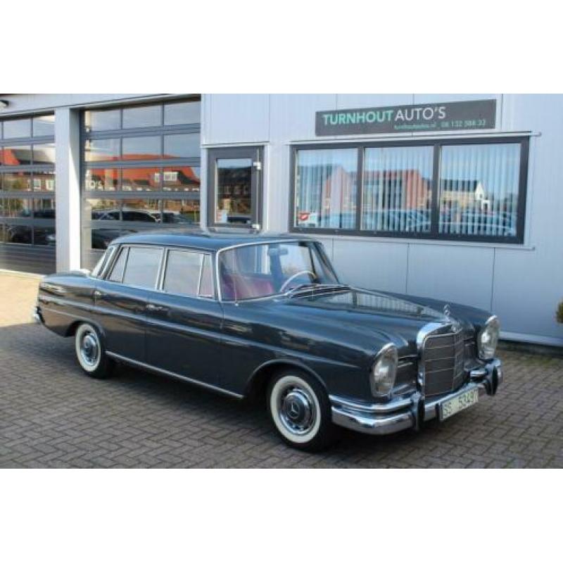 Mercedes-Benz S-Klasse 220S W111 UNIEK OHNE FLOSSEN YOUTUBE