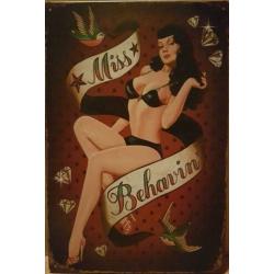 Miss Behavin pinup reclamebord wandbord van metaal cafe bar