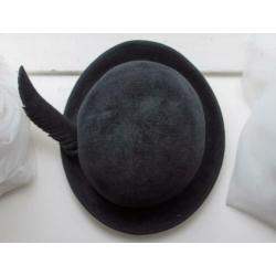 Zwarte 'bowler hat' hoed van vilt