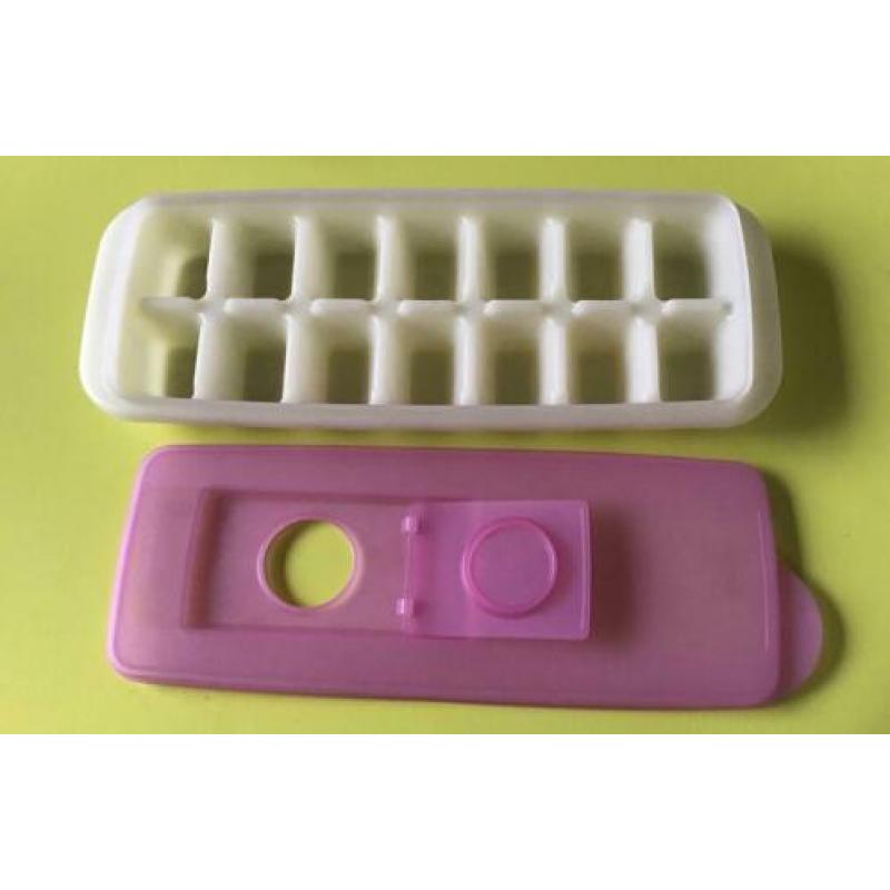 Vintage Tupperware Ijsblokjes Maker.