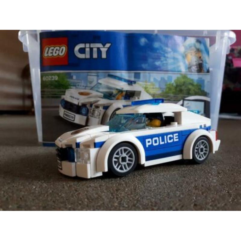 Lego city 60239. Politie auto.