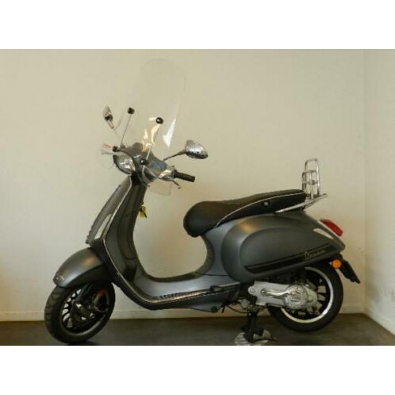 Vespa Sprint S Matgrijs 25 km/h 4-takt Occassion