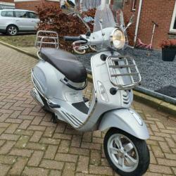 Vespa primavera touring 25km