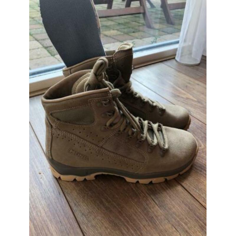 Meindl Safari Mid