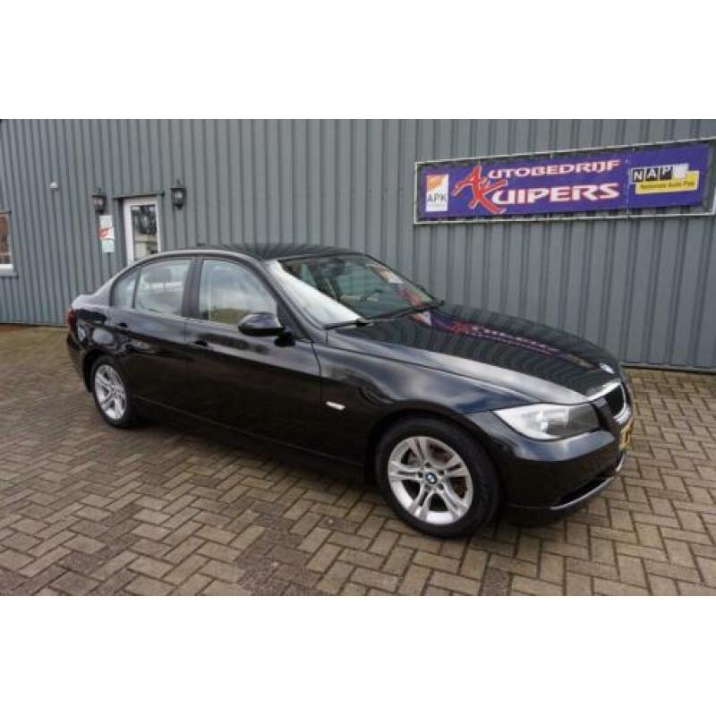 BMW 3 Serie 318i Business Line Clima.Navi.Cruise.Lm.velgen.P