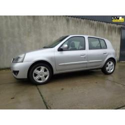 Renault Clio 1.2-16V Campus airco, 5-deurs, LMV