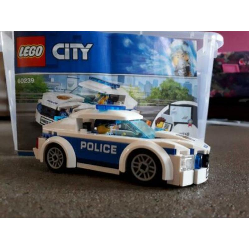 Lego city 60239. Politie auto.