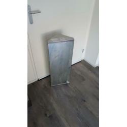 Badkamer / toiletspiegelkastje te koop