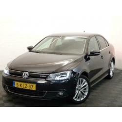 Volkswagen Jetta 1.4 TSI 150pk HYBRID HIGHLINE DSG7 Vol Leer