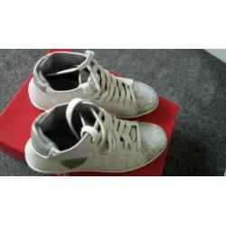 Grijze sneakers van s.Oliver mt 37