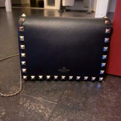 Originele Valentino Rockstud Calfskin Chain Pouch te koop