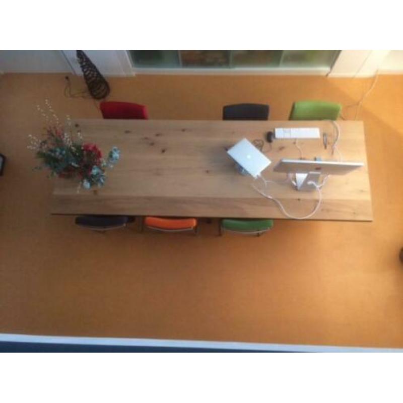 design tafel massief eikenhouten blad