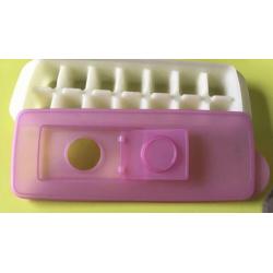 Vintage Tupperware Ijsblokjes Maker.