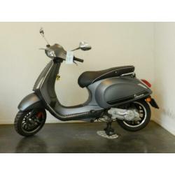 Vespa Sprint S Matgrijs 25 km/h 4-takt Occassion