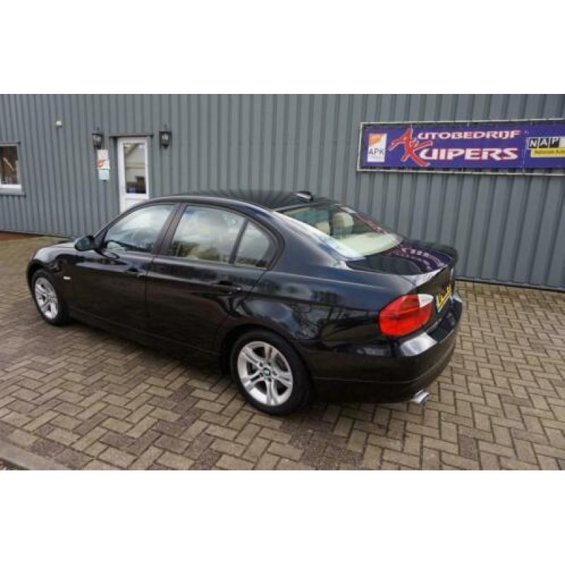 BMW 3 Serie 318i Business Line Clima.Navi.Cruise.Lm.velgen.P