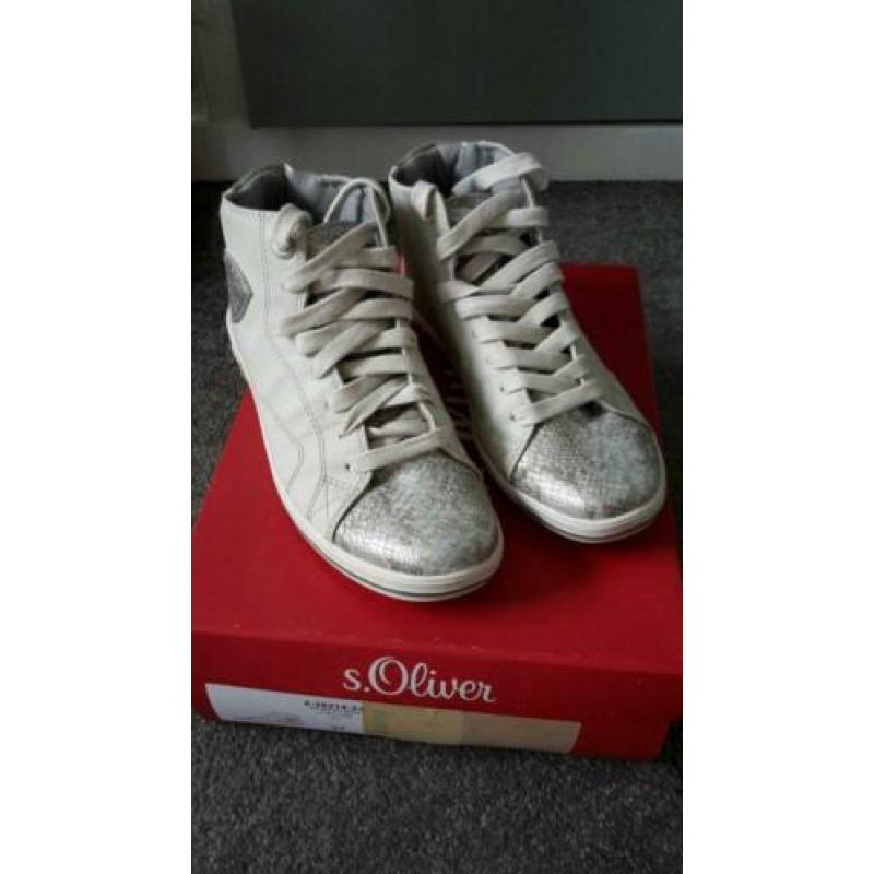 Grijze sneakers van s.Oliver mt 37