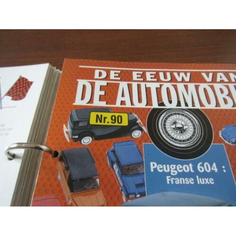 boeken 4 mappen met informatie over de auto, ook formule 1