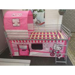 Halfhoogslaper middenslaper bed leenbakker tokio hello kitty