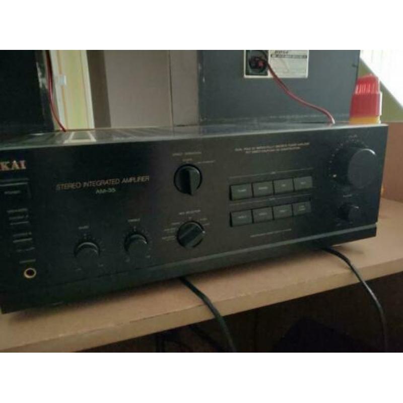 Akai AM-35