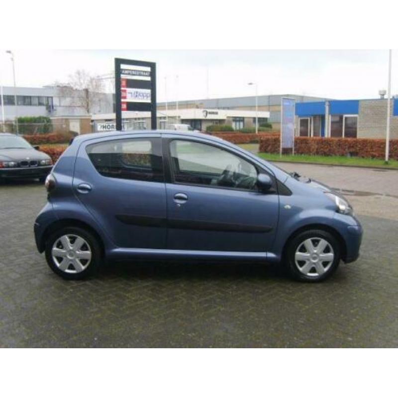 Toyota Aygo 1.0-12V Comfort elk ramen centrale deur 5 deurs