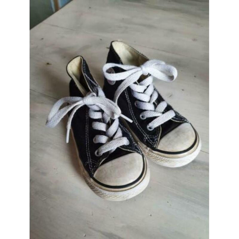 Te koop all stars maat 23