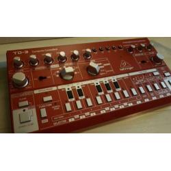 Behringer td-3 rood.