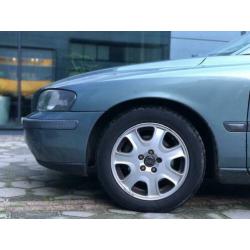 Volvo V70 2.4 140pk airco automaat inruil mogelijk!