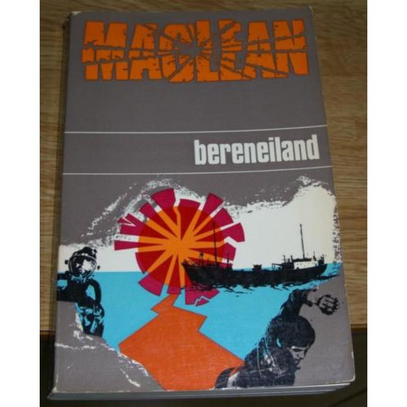 Diverse boeken van Alistair MacLean