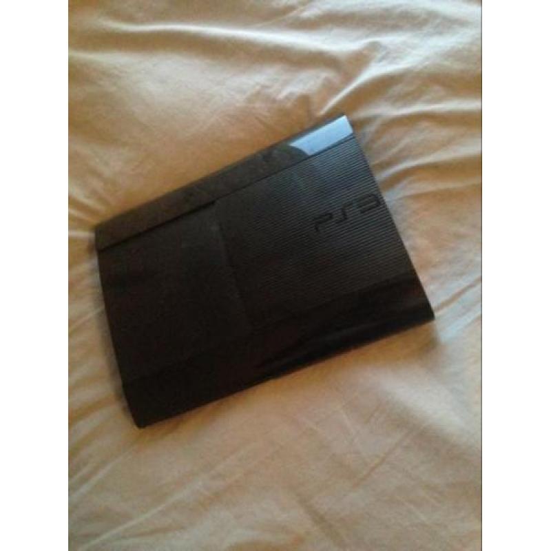 PlayStation 3 Super Slim 500 GB met 3 spellen