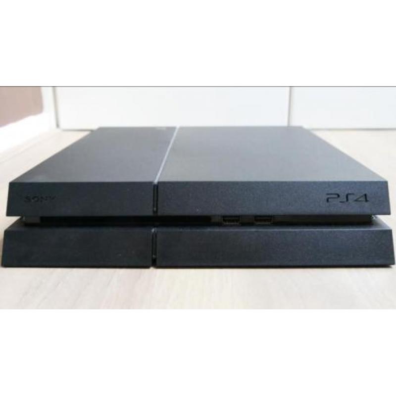 Sony Playstation 4 1TB 2 Controllers 2 Spellen