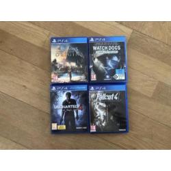 Playstation 4 1TB + 2 controllers