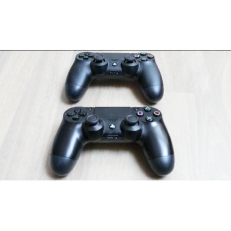 Sony Playstation 4 1TB 2 Controllers 2 Spellen